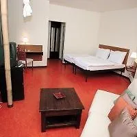 Hotell Elegant 4*